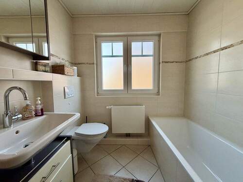 Badezimmer Dachgeschoss - 