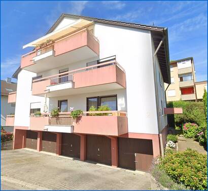 Hausansicht - Sehr gepflegte 2,5 Zi.Whg. in Konstanz-Litzelstetten im 1.OG mit Teilseesicht und Garage, vermietet.