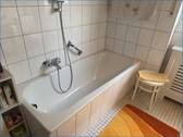 Bad mit Wanne - 