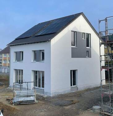 Variante 1 - November-Deal: 143 m² Doppelhaus in Wülfrath - letzte Häuser, Förderung & Steuervorteil!