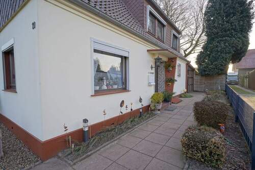 Hauseingangsbereich - Einfamilienhaus mit 90,00 m&sup2; in Bremerhaven zum Kaufen