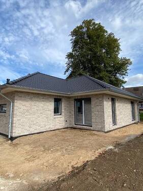 Ansicht Terrasse.jpg - Traumhafter Winkel-Bungalow für Ihr Grundstück