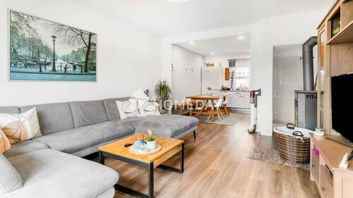 EG Wohnzimmer 1 - Viel Platz für Ihre Ideen: Großzügiges EFH mit ELW, Doppelgarage und Stellplätze in ruhiger Lage