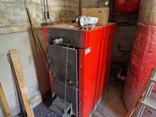 Zusätzliche Festbrennstoffheizung - 