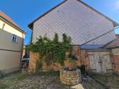 Hinterhof mit Brunnen - Mehrfamilienhaus, Wohnhaus in Ichtershausen zum Kaufen