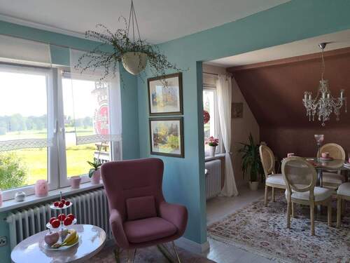 Küche mit Essbereich im DG - 