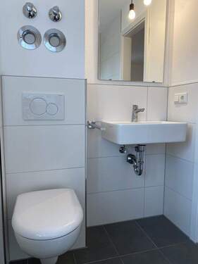 Badezimmer - 1 Zimmer Etagenwohnung zur Miete in Holzkirchen