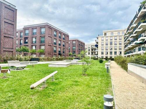 Gemeinschaftsflächen - Etagenwohnung mit 109,30 m&sup2; in Dresden zur Miete