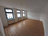 Angebot 12174 Wohnzimmer - 3-Zi.-Whg. mit Balkon in Döbeln zu vermieten
