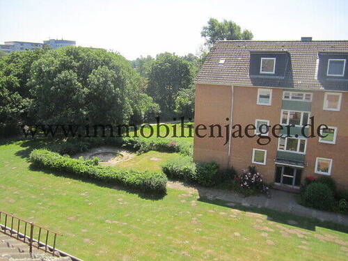 Aussicht links - 2 Zimmer Etagenwohnung in Hamburg