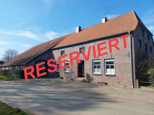 Zetel-Driefel - RESERVIERT____ Großzügiger Gulfhof mit Haupthaus und weiterem Wohngebäude, Scheune und großem Grundstück in Zetel-Driefel