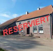RESERVIERT____ Großzügiger Gulfhof mit Haupthaus und weiterem Wohngebäude, Scheune und großem Grundstück in Zetel-Driefel