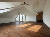 Wohnzimmer - 4 Zimmer Etagenwohnung zum Kaufen in Stuttgart