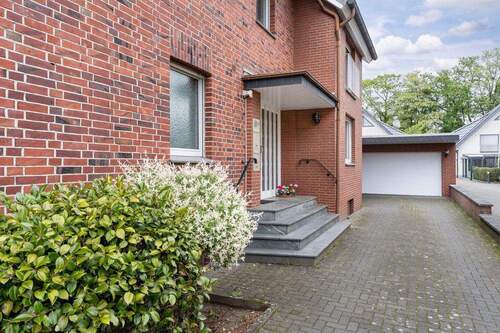 Hausansicht - 8 Zimmer Mehrfamilienhaus, Wohnhaus in Gütersloh