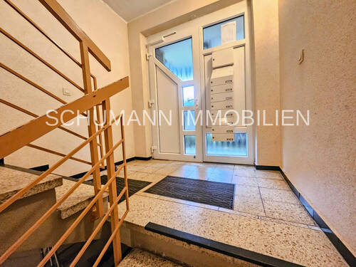 Sehr gepflegtes Treppenhaus - 