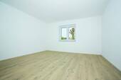 Schlafzimmer - 4 Zimmer Etagenwohnung zur Miete in Lenningen