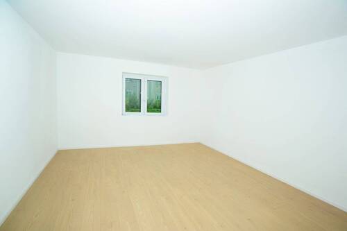 Zimmer2 - Etagenwohnung mit 94,00 m&sup2; in Lenningen zur Miete