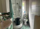 9 DU WC RMH.jpg - 