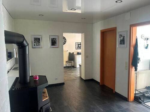 2 Diele.jpg - 5 Zimmer Reihenhaus in Hofheim OT