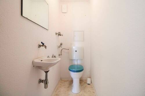 WC - 