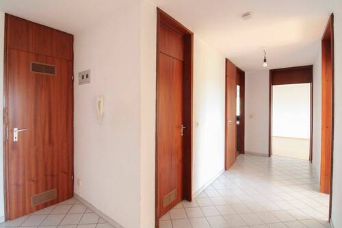 Flur - 3 Zimmer Etagenwohnung in Kernen im Remstal