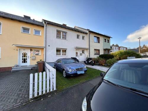 Straßenansicht - 4 Zimmer Reihenmittelhaus zum Kaufen in Rennerod