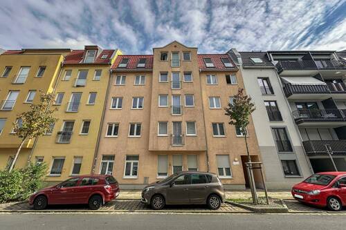 Vorderansicht - 2 Zimmer Etagenwohnung zum Kaufen in Dresden