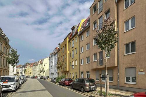 Straßenansicht - 