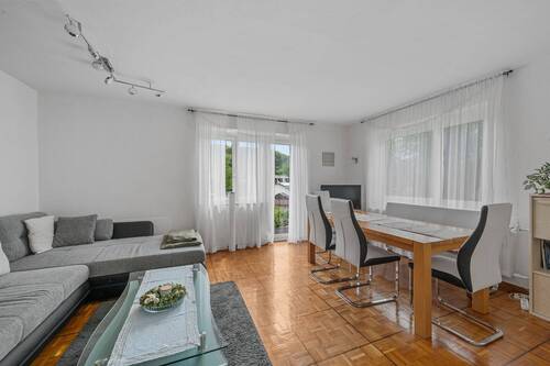 EG Wohnzimmer, Esszimmer - PROVISIONSFREI - Charmantes Einfamilienhaus mit 2 Garagen am Waldrand