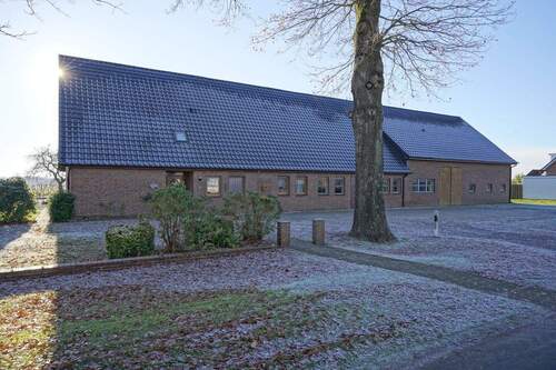 Außenaufnahme - Volksbank Immobilien: Leben im Grünen - Resthof mit viel Platz!