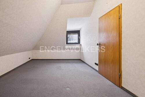 Zimmer 1 im Dachgeschoss (Anbau) - 