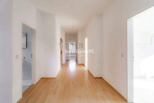 Grosszügige Diele - 4 Zimmer Etagenwohnung in München