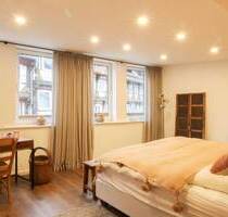 Top Zustand: WGH mit 2 sanierten Wohneinheiten und langfristig genutzter Gewerbeeinheit - Einbeck