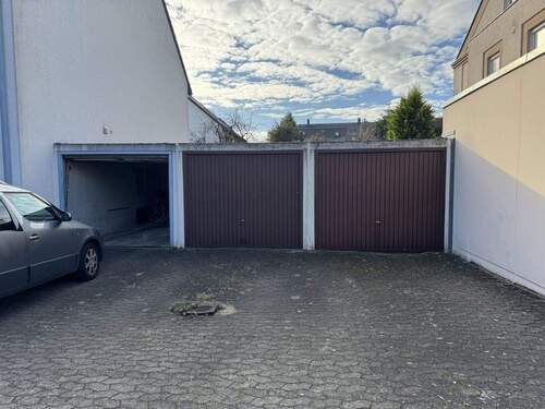 Garage (Mitte) - 