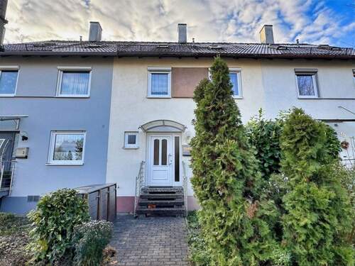 Vorderansicht - 5 Zimmer Reihenmittelhaus zum Kaufen in Fürth