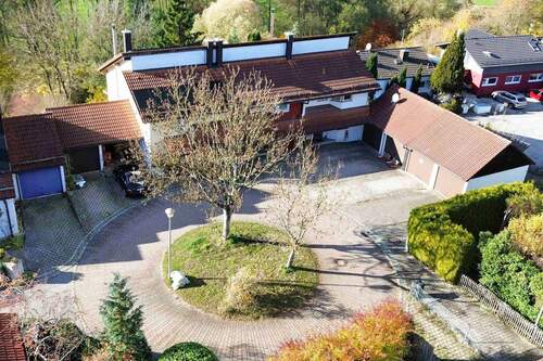 Vogelperspektive - Architektenhaus in erster Reihe mit unverbautem Blick ins Naturschutzgebiet - Wohnen wie im Urlaub!