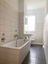 Bad mit Wanne - 