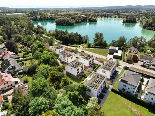 Visualisierung mit Schlosssee - Reihenmittelhaus mit viel Platz, voll unterkellert & schlüsselfertig!