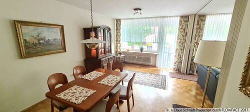 Abtrennbares Esszimmer mit Zugang zum Balkon - 