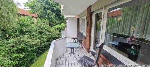 Der große Balkon mit Blick ins Grüne - 