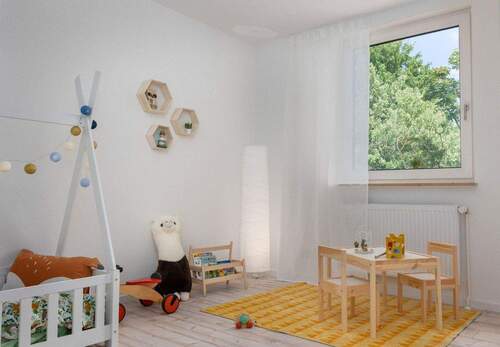 Kinderzimmer/ Büro - 