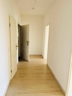 Flur - 2 Zimmer Etagenwohnung zur Miete in Döbeln