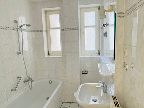 Bad - 2 Zimmer Etagenwohnung in Döbeln