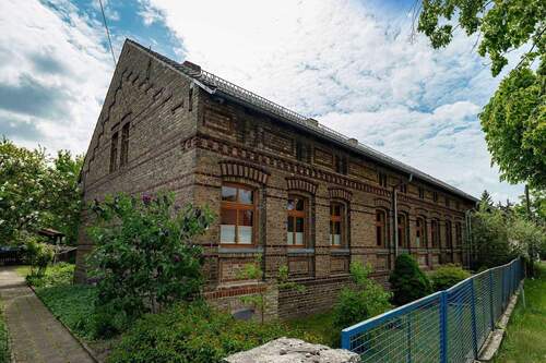 Hausansicht - 6 Zimmer Doppelhaushälfte in Ludwigsfelde