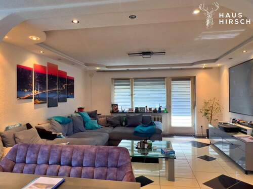 Wohnzimmer EG - 8 Zimmer Mehrfamilienhaus, Wohnhaus zum Kaufen in Oberderdingen