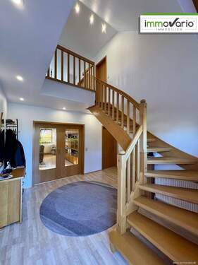 Diele/ Treppe zum DG - 