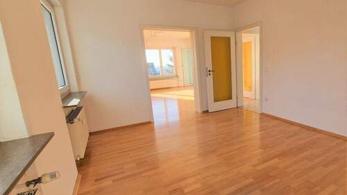 Zimmer - Etagenwohnung mit 82,00 m&sup2; in Weinheim zum Kaufen