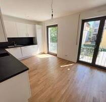 !!! Diese perfekte 4-Zimmer-Wohnung im Berliner Süden wartet auf Ihren Einzug !!! + großen Balkon