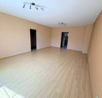 Gepflegte 3 ZKB in ruhiger, sonniger Lage mit Balkon, Garage und Stellplatz in Mettlach zu vermieten!