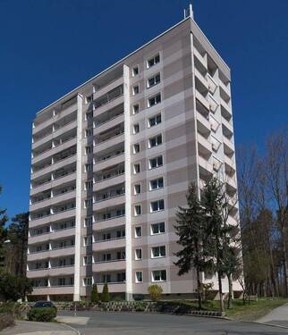 Hausansicht - Viel Platz - viele Möglichkeiten - Geräumige Wohnung sucht Nachmieter!